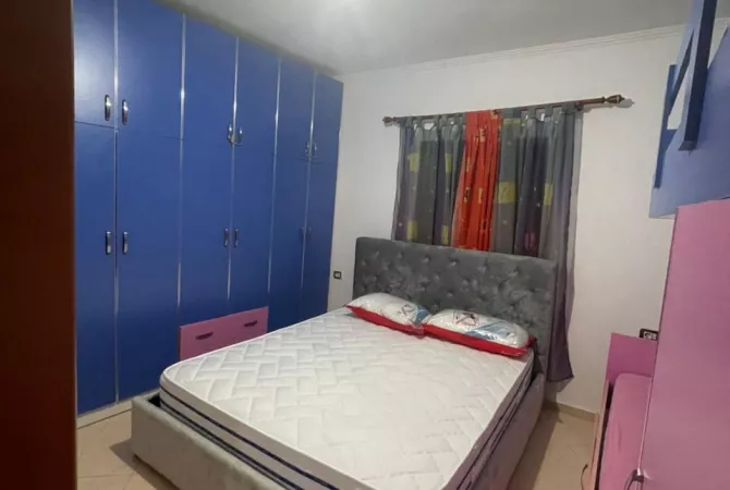 Shtepi me qera 1+1 ne Tirane - 40,000 Leke