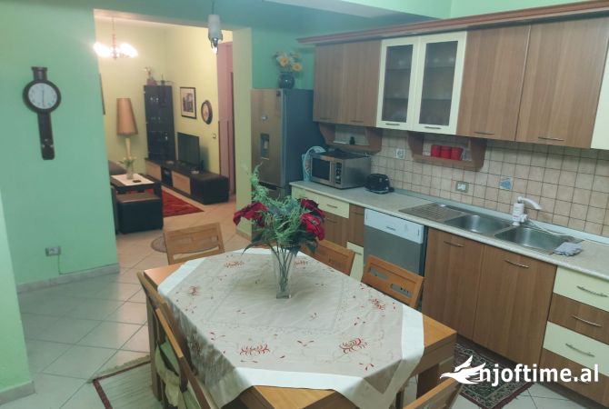Shtepi me qera 2+1 ne Tirane - 500 Euro