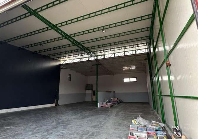 Ambient biznesi me qera 4+1 ne Tirane - 1,300 Euro