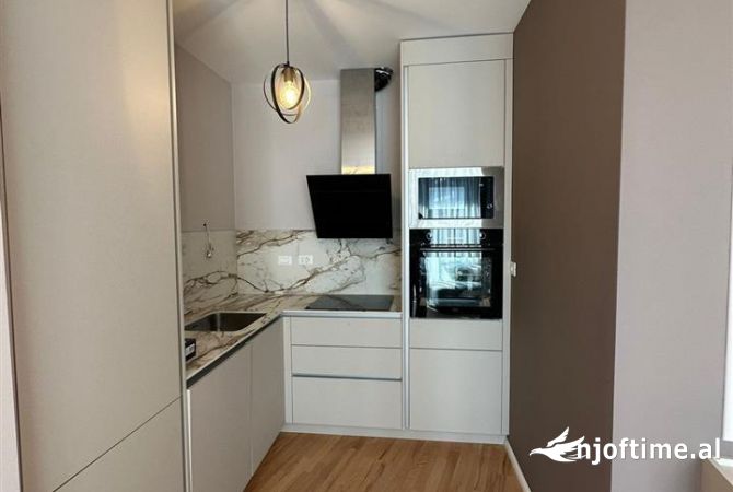 Shtepi me qera 2+1 ne Tirane - 1,500 Euro