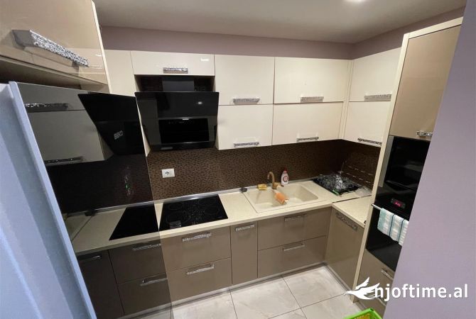 Shtepi ne shitje 2+1 ne Tirane - 215,000 Euro