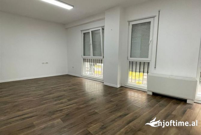 Shtepi me qera 2+1 ne Tirane - 800 Euro