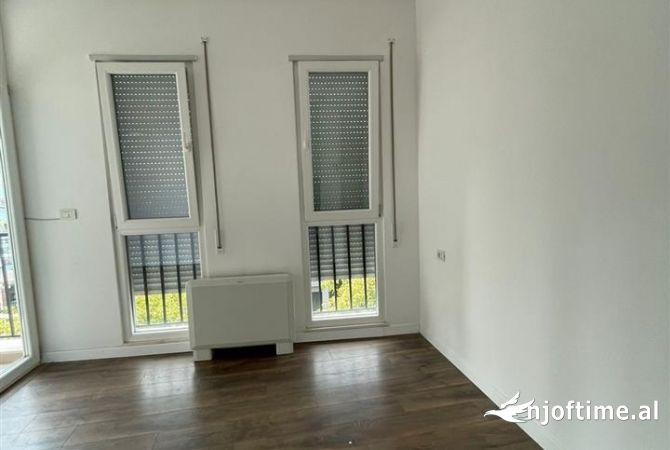 Shtepi me qera 2+1 ne Tirane - 800 Euro