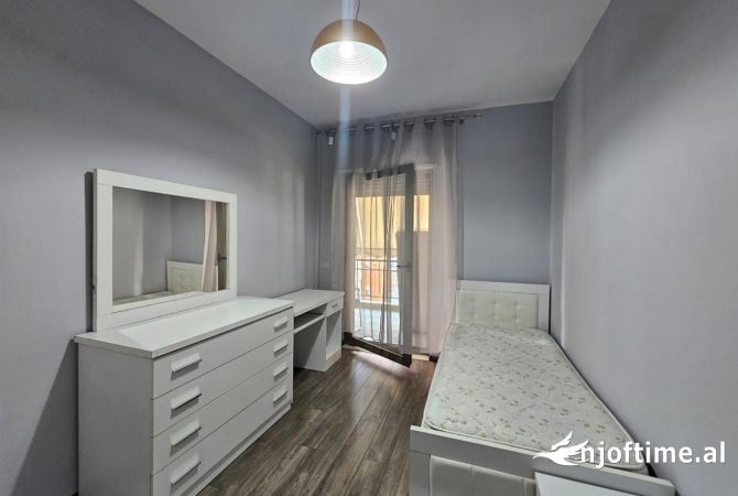 Casa in affitto 3+1 a Tirana - 1,000 Euro