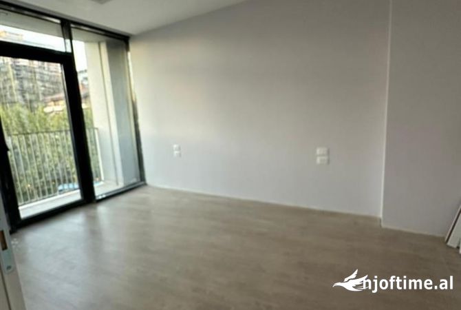 Ambient biznesi me qera 3+1 ne Tirane - 700 Euro