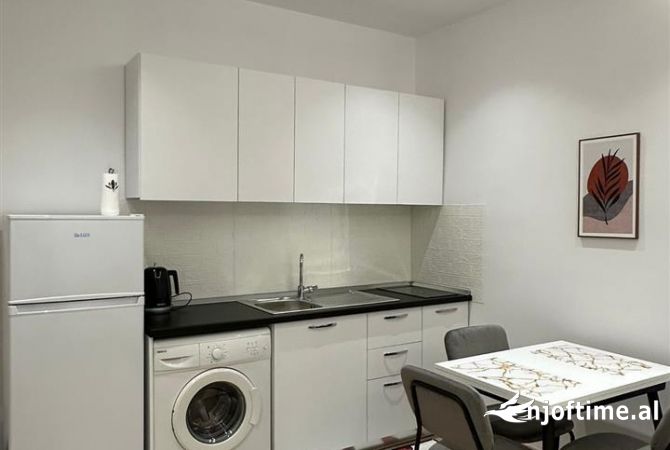 🏡 Jepet apartament modern 1+1 me Qira ne Bllok