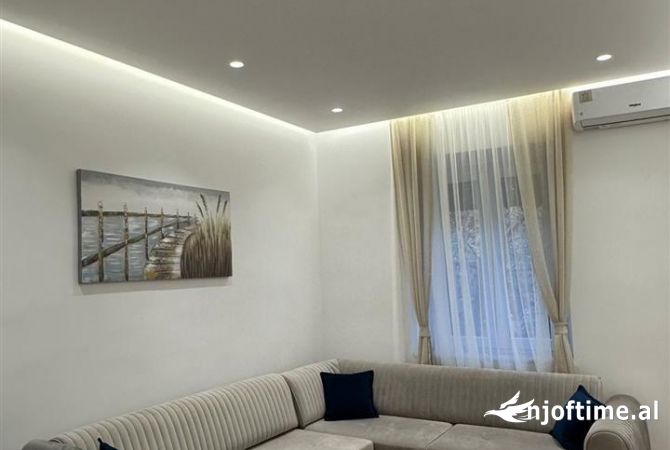 Shtepi me qera Apartament ne Tirane, 1+1, Mobilimi E mobiluar, Pagesa 700  Euro.
