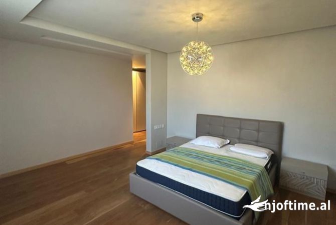 Shtepi me qera 5+1 ne Tirane - 3,900 Euro