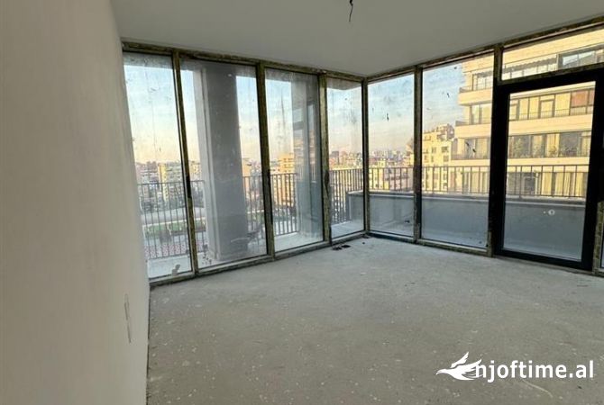 Apartment for sale in Tirana 3+1, Emty