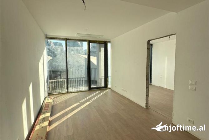 Ambient biznesi me qera 3+1 ne Tirane - 800 Euro