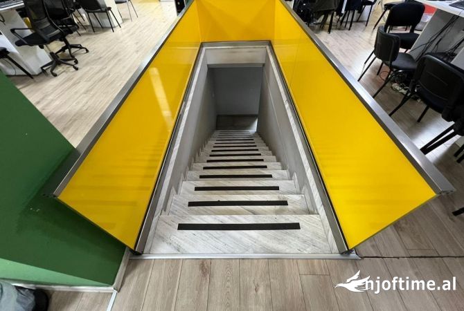 Ambient biznesi me qera 3+1 ne Tirane - 7,000 Euro