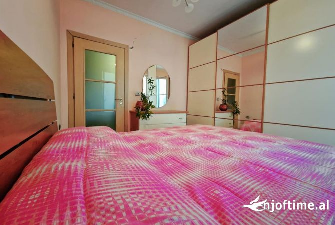 Shtepi me qera Apartament ne Tirane, 2+1, Mobilimi E mobiluar, Pagesa 500  Euro.