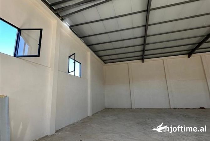 Ambient biznesi me qera 4+1 ne Tirane - 2,000 Euro