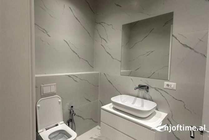 Shtepi me qera Apartament ne Tirane, 2+1, Mobilimi E mobiluar, Pagesa 1,200  Euro.