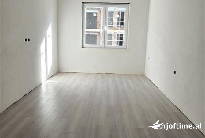 Shtepi ne shitje 2+1 ne Tirane - 103,650 Euro
