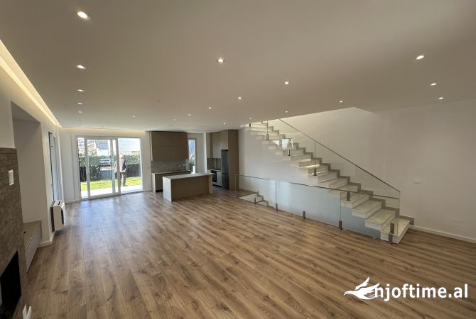 Shtepi me qera 4+1 ne Tirane - 3,500 Euro