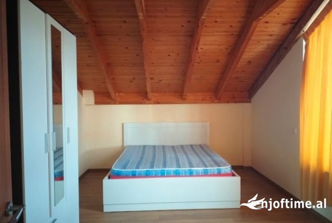 Shtepi me qera Vila Luksoze ne Tirane, 5+1, Mobilimi E mobiluar, Pagesa 2,500  Euro.