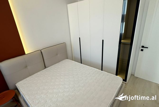Shtepi ne shitje Apartament ne Tirane, 1+1, Mobilimi E mobiluar, Pagesa 131,000  Euro.