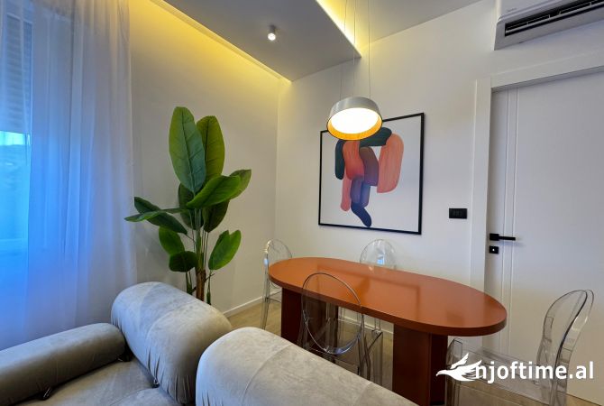 Shtepi ne shitje Apartament ne Tirane, 1+1, Mobilimi E mobiluar, Pagesa 155,000  Euro.