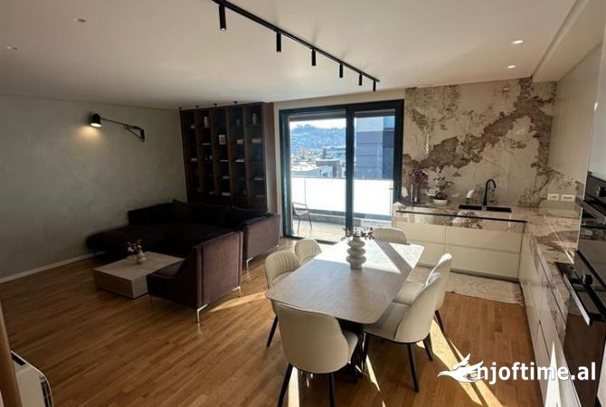 Shtepi me qera 3+1 ne Tirane - 2,300 Euro