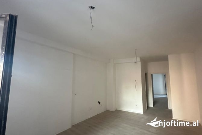 Apartment for sale in Tirana 1+1, Emty