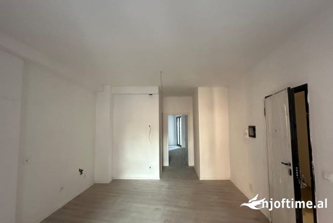 Apartment for sale in Tirana 1+1, Emty