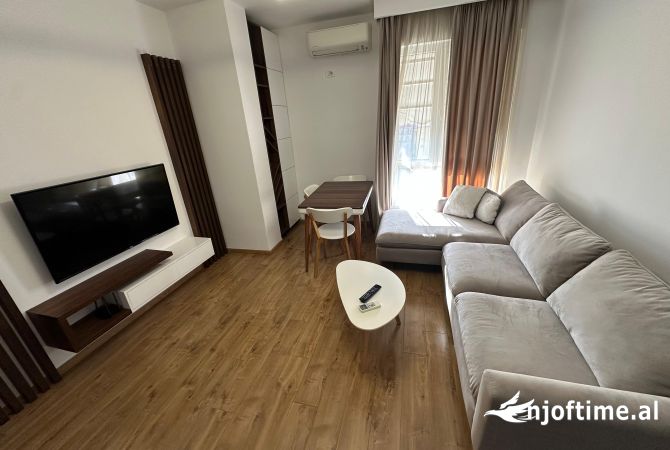 Shtepi ne shitje Apartament ne Tirane, 1+1, Mobilimi E mobiluar, Pagesa 115,000  Euro.