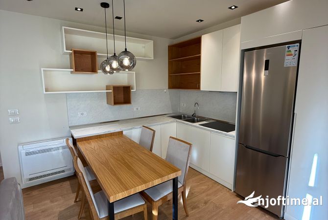 Shtepi me qera Apartament ne Tirane, 1+1, Mobilimi E mobiluar, Pagesa 800  Euro.