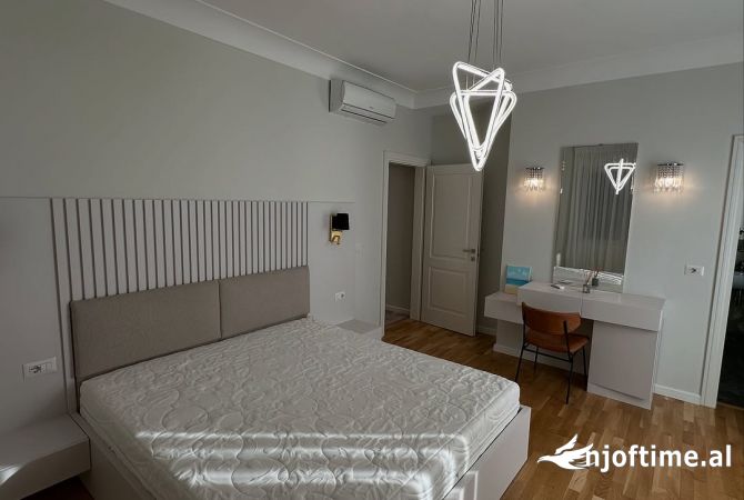 Shtepi me qera Apartament ne Tirane, 2+1, Mobilimi E mobiluar, Pagesa 1,500  Euro.