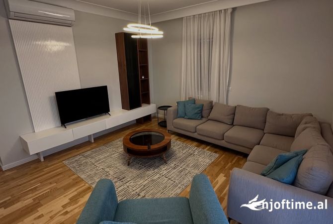 Shtepi me qera 2+1 ne Tirane - 1,500 Euro