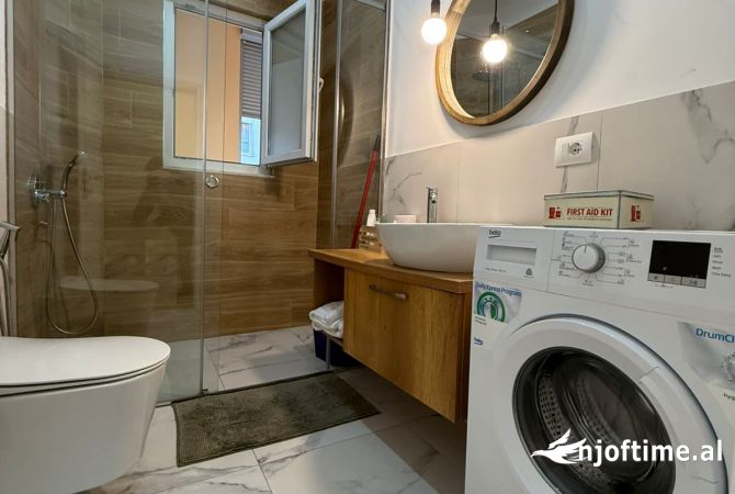 Shtepi me qera Apartament ne Tirane, Garsoniere, Mobilimi E mobiluar, Pagesa 500  Euro.