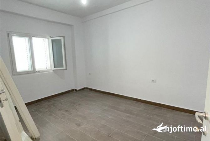 Shtepi ne shitje 1+1 ne Tirane - 75,000 Euro