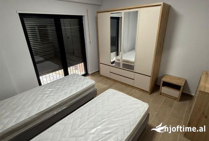 Shtepi me qera 2+1 ne Tirane - 650 Euro
