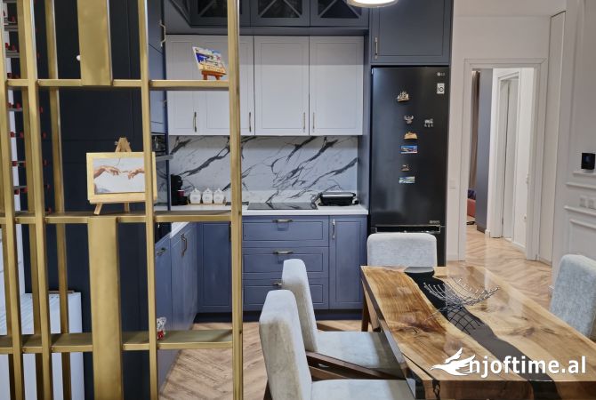 Shtepi me qera Apartament ne Tirane, 2+1, Mobilimi E mobiluar, Pagesa 1,500  Euro.