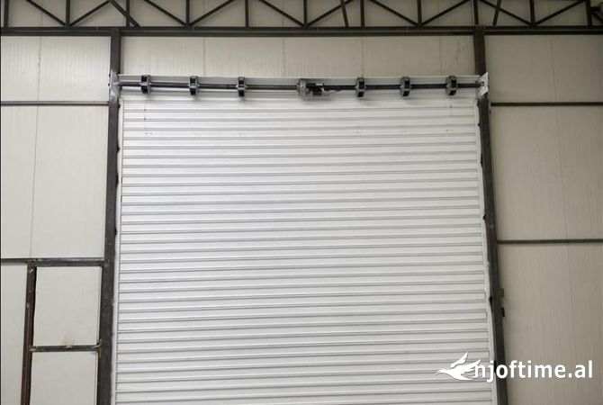 Ambient biznesi me qera 4+1 ne Tirane - 1,000 Euro