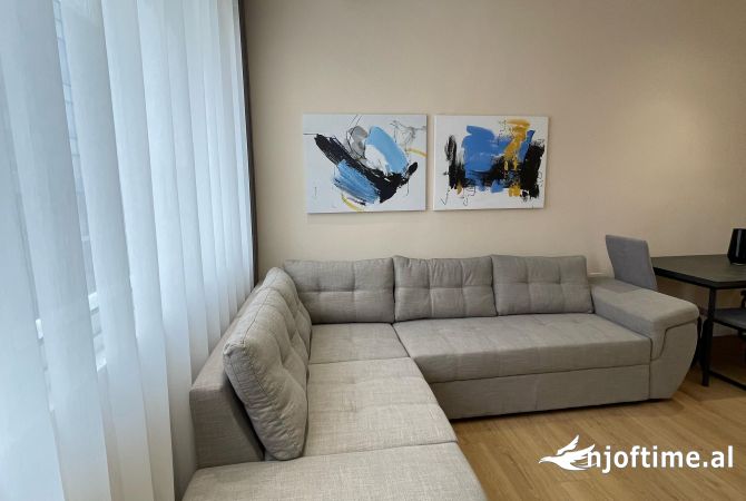 Shtepi ne shitje Apartament ne Tirane, 2+1, Mobilimi E mobiluar, Pagesa 143,000  Euro.