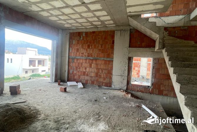 Casa in vendita 4+1 a Tirana - 540,000 Euro