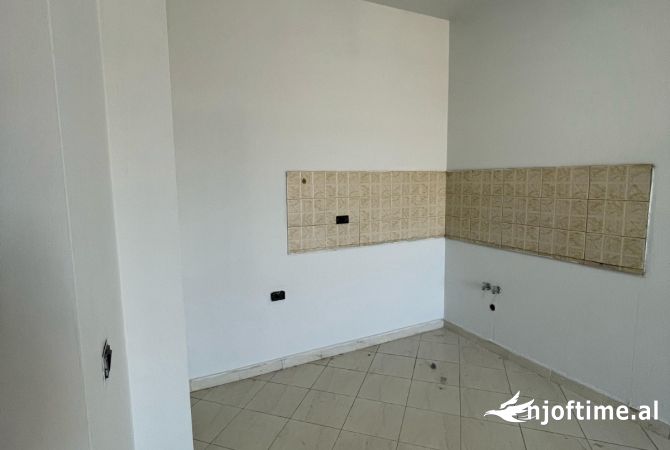 Shtepi ne shitje 1+1 ne Tirane - 110,000 Euro