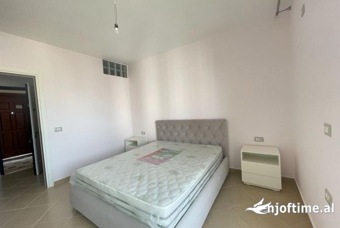 Shtepi ne shitje Apartament ne Vlore, 2+1, Mobilimi E mobiluar, Pagesa 169,950  Euro.