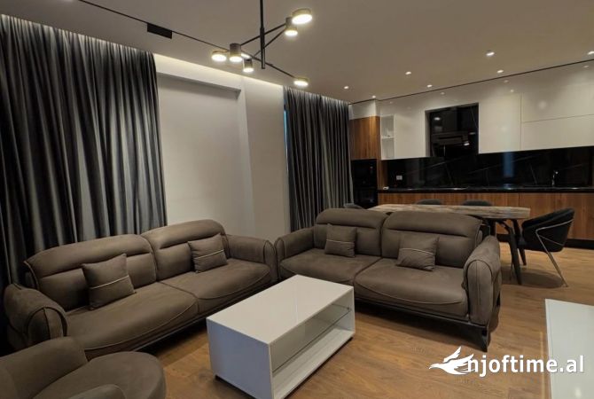 Shtepi me qera Apartament ne Tirane, 3+1, Mobilimi E mobiluar, Pagesa 1,600  Euro.