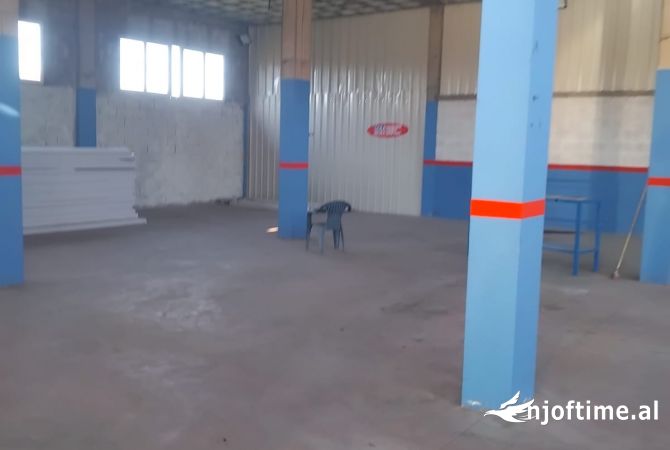 Ambient biznesi me qera 4+1 ne Tirane - 1,200 Euro