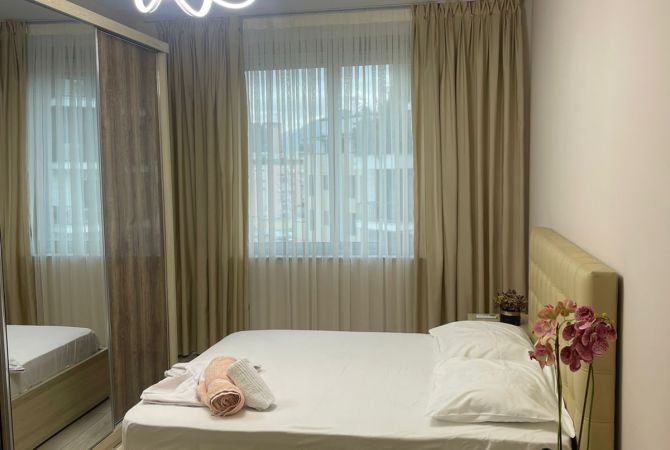 Shtepi me qera 1+1 ne Tirane - 900 Euro