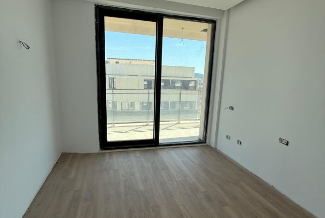 Apartment for sale in Tirana 3+1, Emty