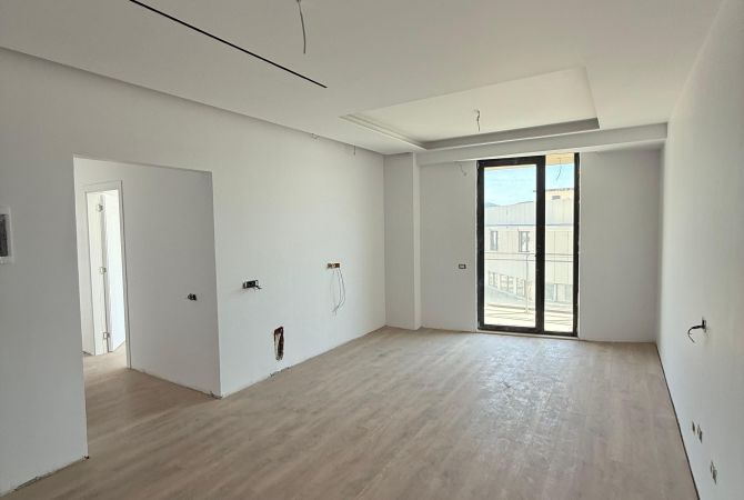 Apartment for sale in Tirana 3+1, Emty