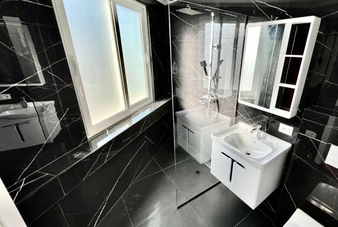 Shtepi me qera 2+1 ne Tirane - 1,000 Euro