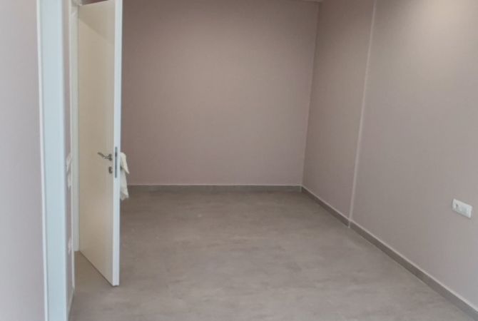 Shtepi me qera Apartament ne Tirane, 2+1, Mobilimi Pjeserisht e mobiluar, Pagesa 550  Euro.