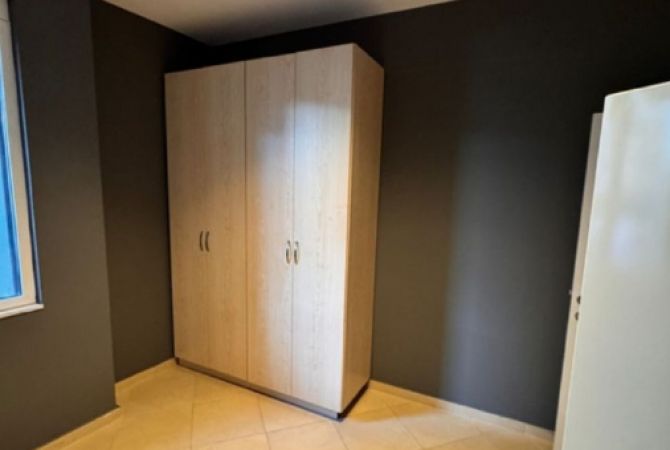 Ambjent biznesi me qera 3+1 ne Tirane - 850 Euro