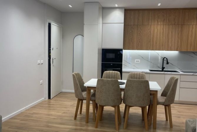 Shtepi ne shitje Apartament ne Tirane, 2+1, Mobilimi E mobiluar, Pagesa 200,000  Euro.