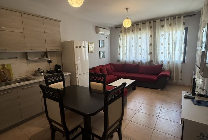 Shtepi ne shitje Apartament ne Tirane, 1+1, Mobilimi E mobiluar, Pagesa 96,000  Euro.