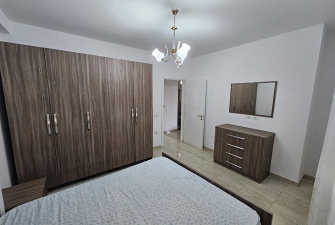 Shtepi me qera 2+1 ne Tirane - 700 Euro